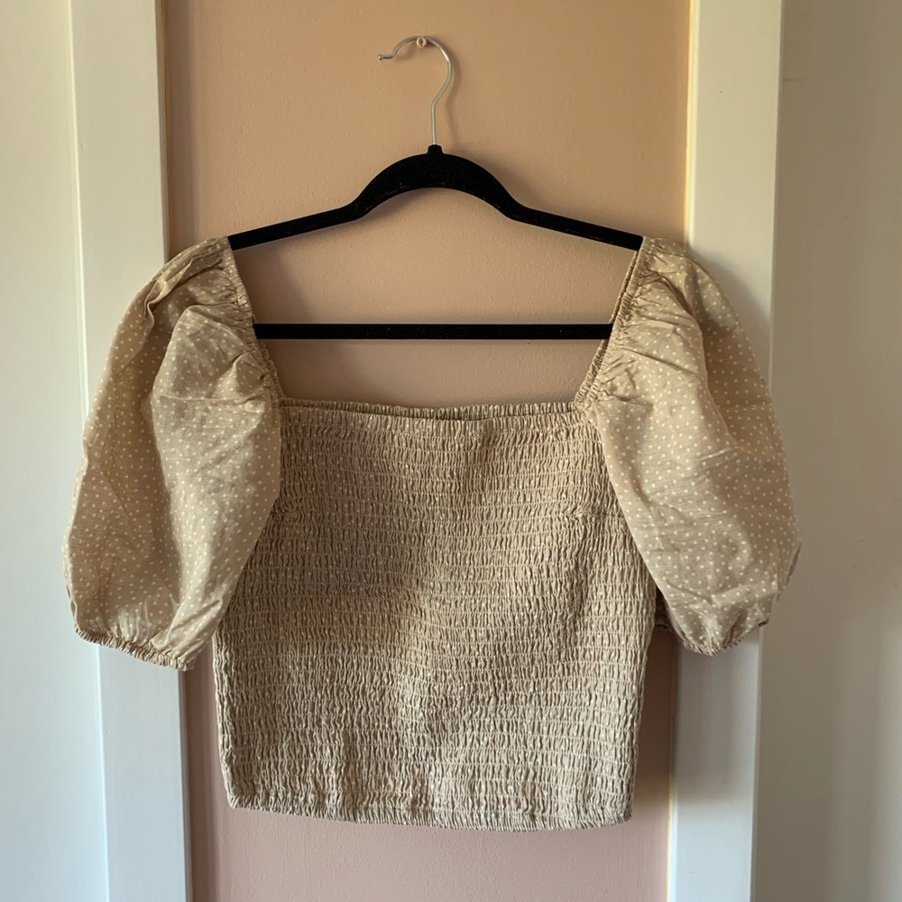 NWT abercrombie tan puff sleeve smocked crop top